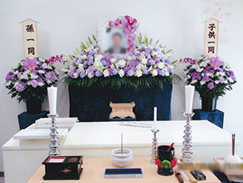 家族葬：花祭壇　35万円～